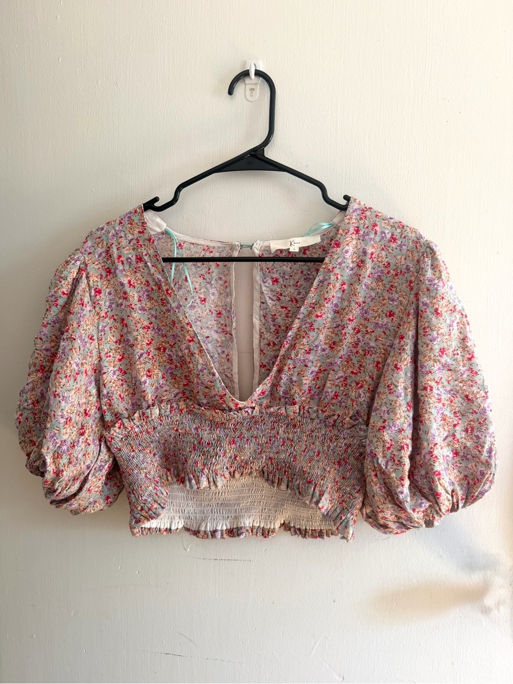 Cattivo Floral Puff-Sleeve Smocked Crop Top